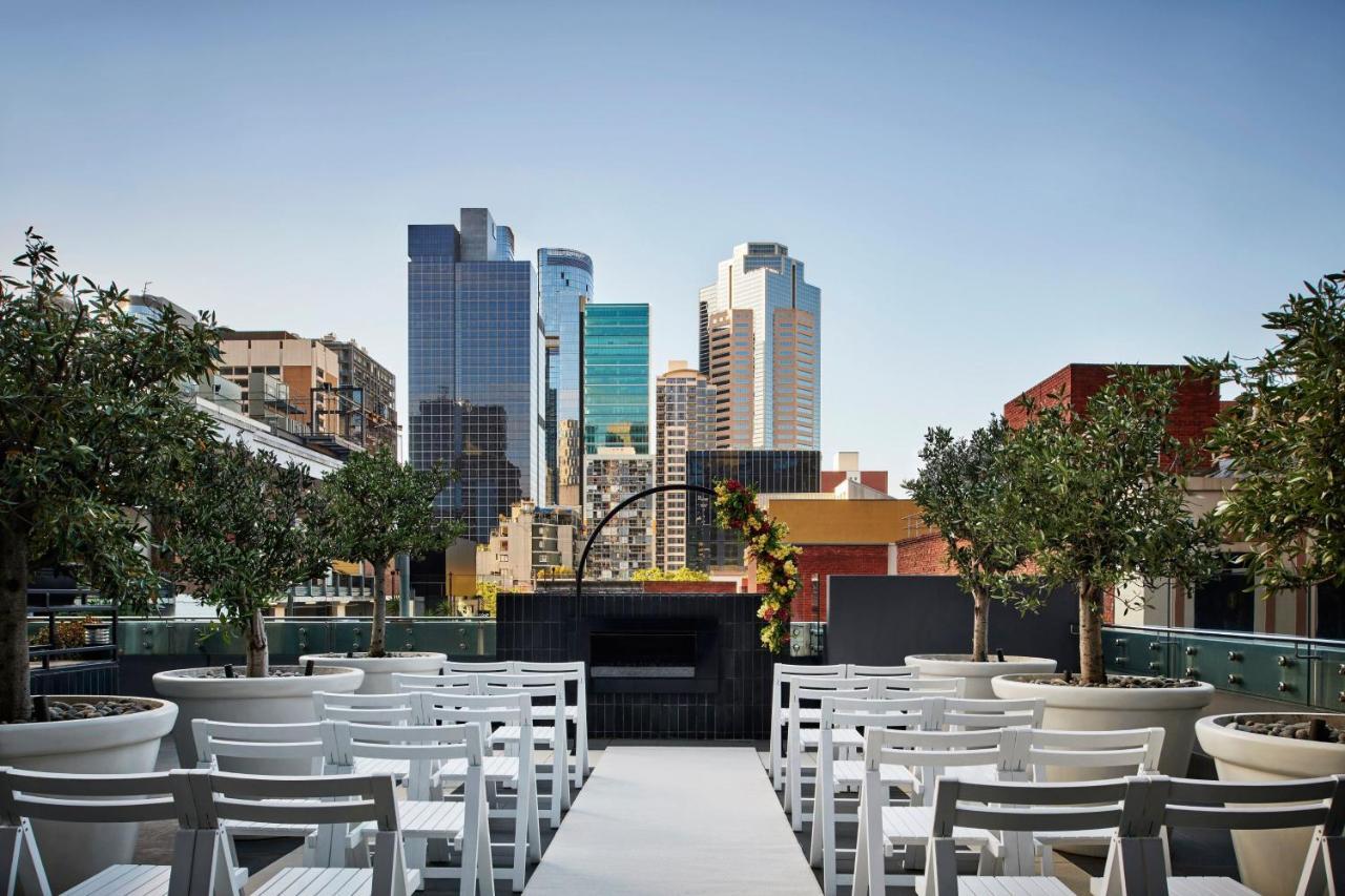 Sheraton Melbourne Hotel Exterior foto The rooftop cinema at the Emporium shopping centre